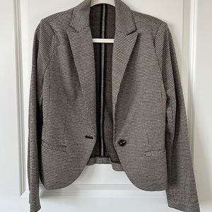Amanda & Chelsea Houndstooth Blazer